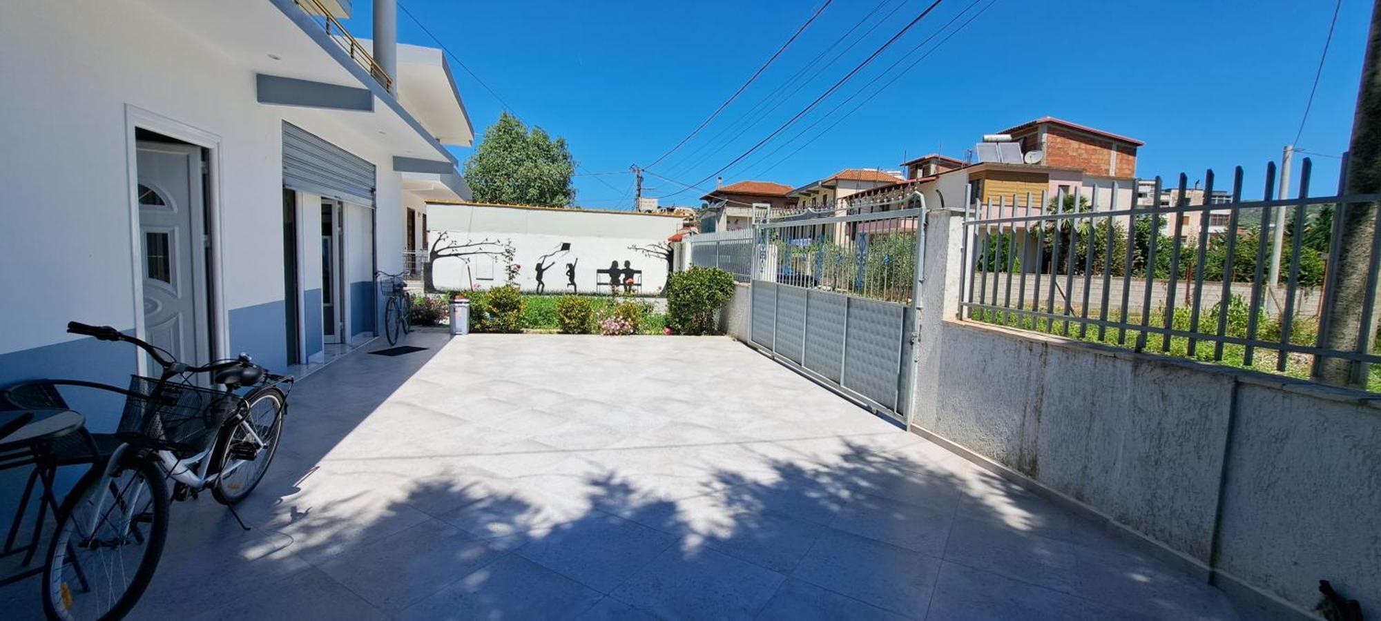 Villa Likaj ベラト エクステリア 写真